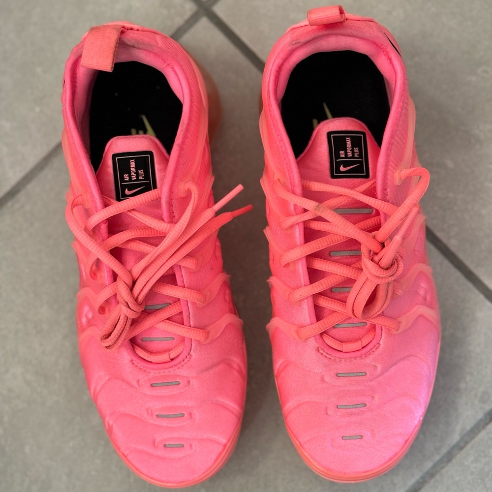 Nike - Wmns Air Vapormax Plus ‘Hyper Pink’